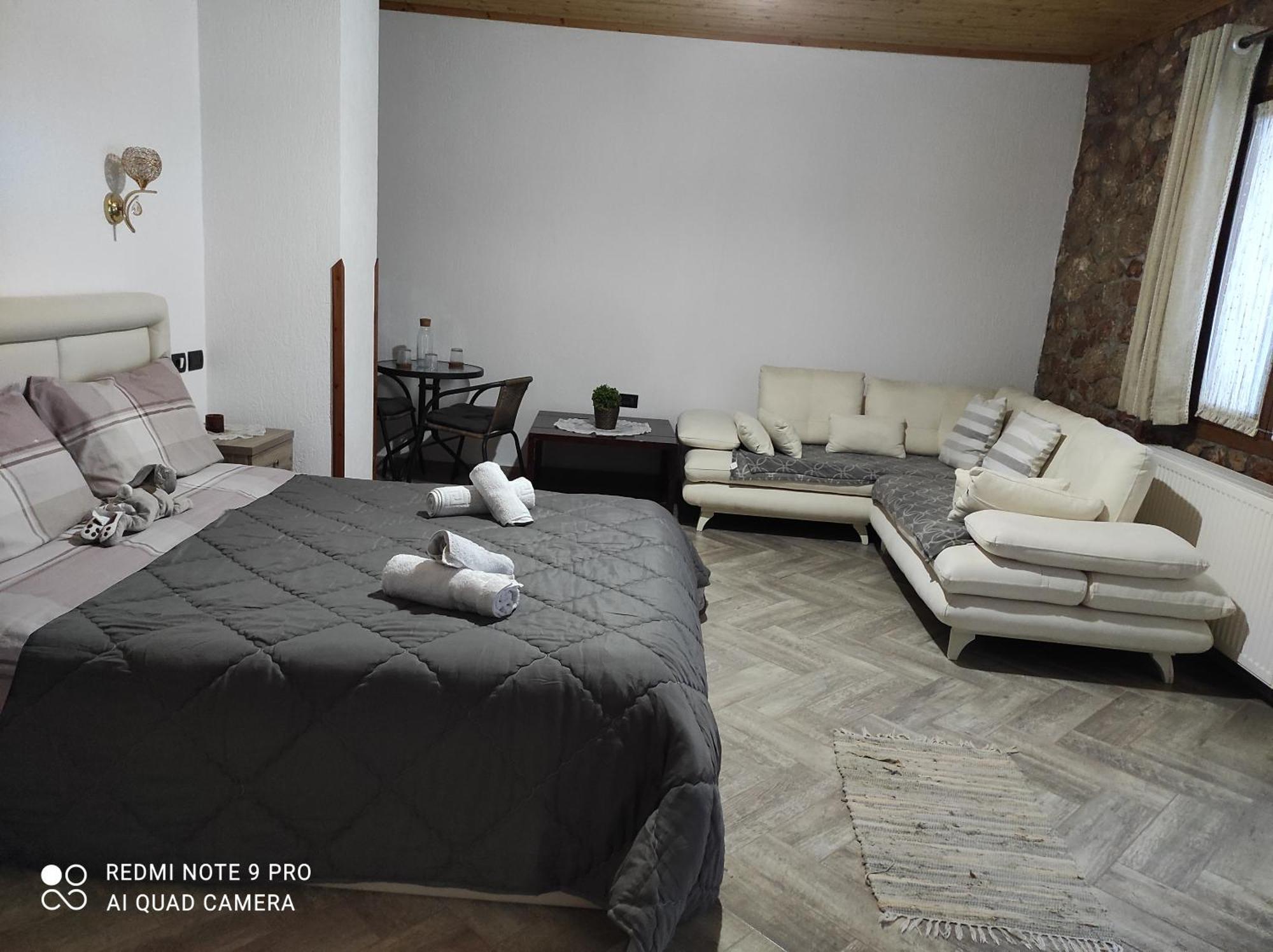 Bujtina Vila Dodo Leskovik 외부 사진